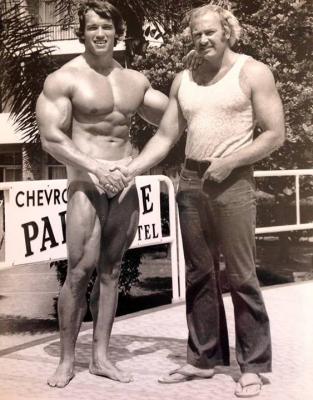 Arnold_and_Leo_Christopher.jpg